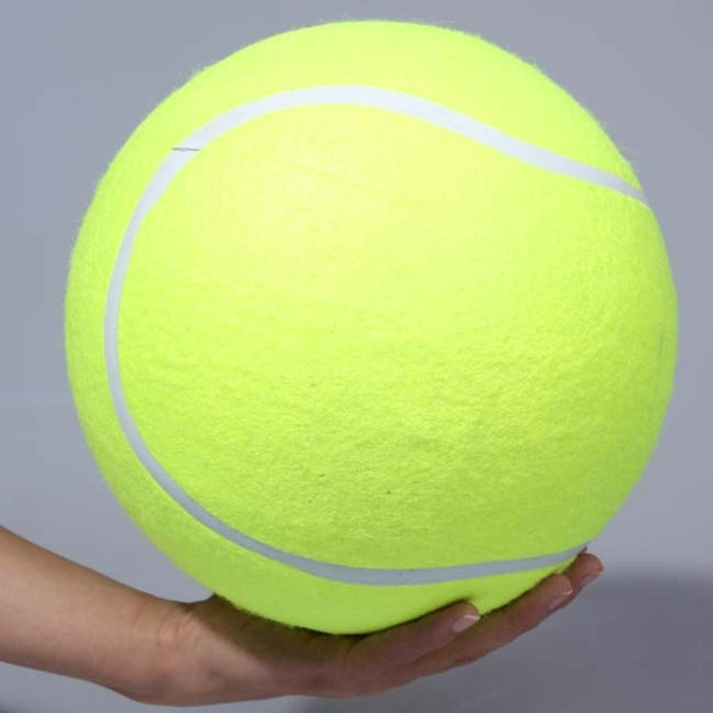 Balle de tennis géante